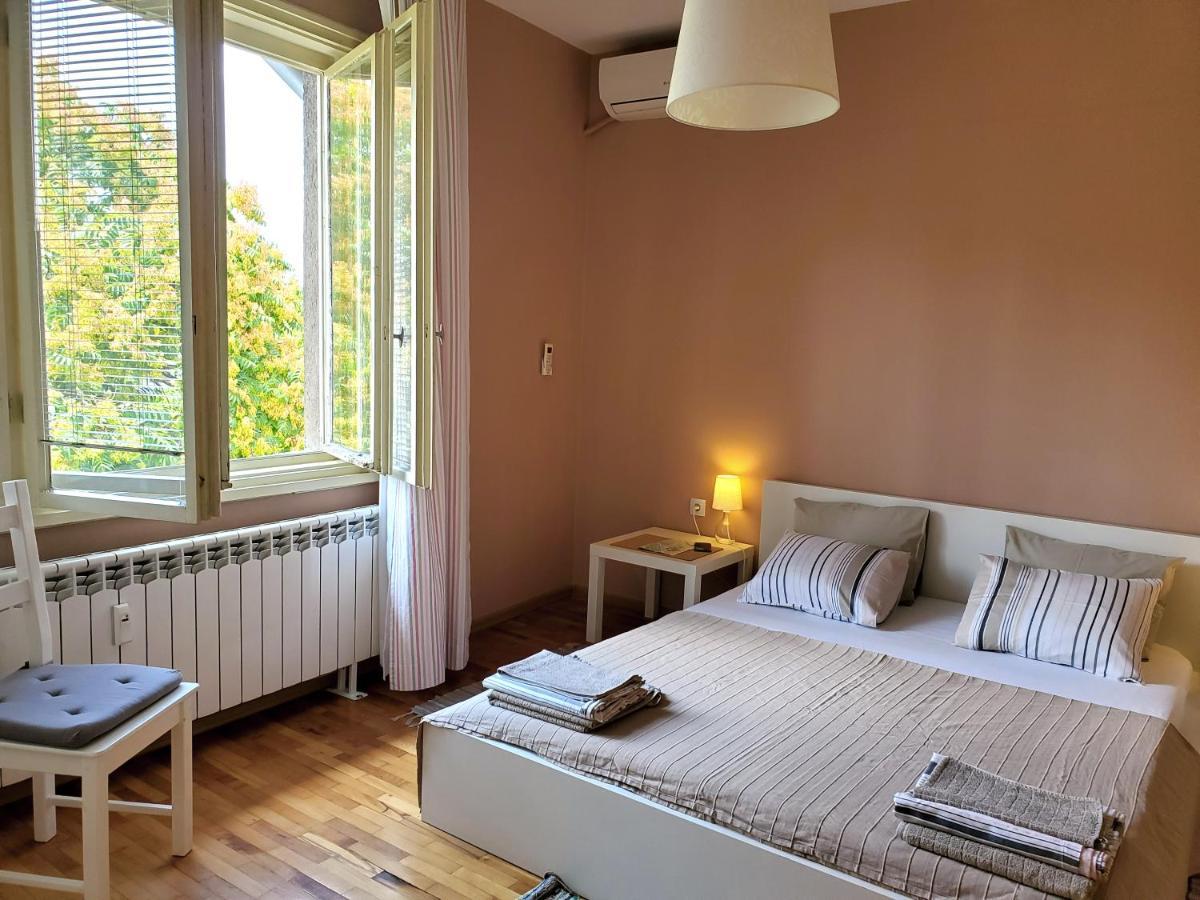Sunny Central Apartment София Екстериор снимка