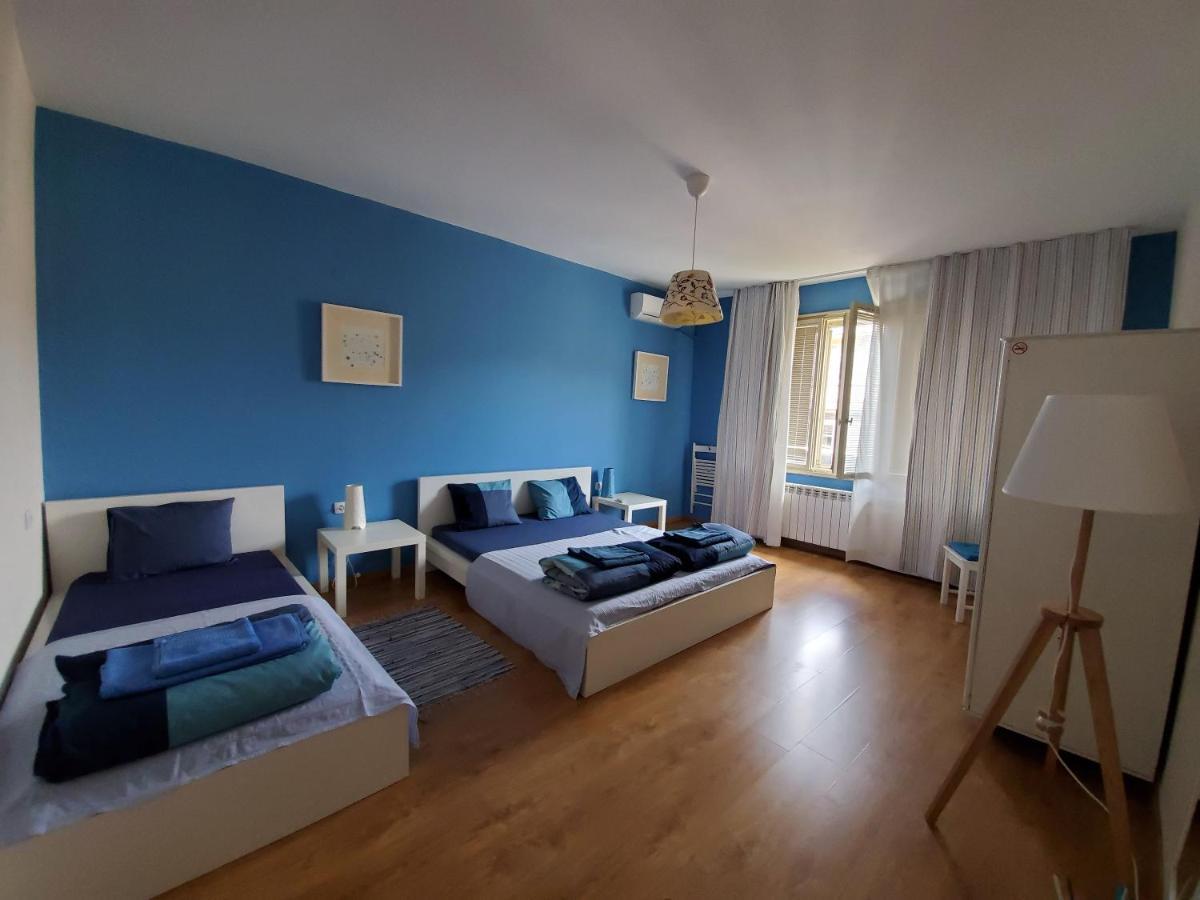 Sunny Central Apartment София Екстериор снимка