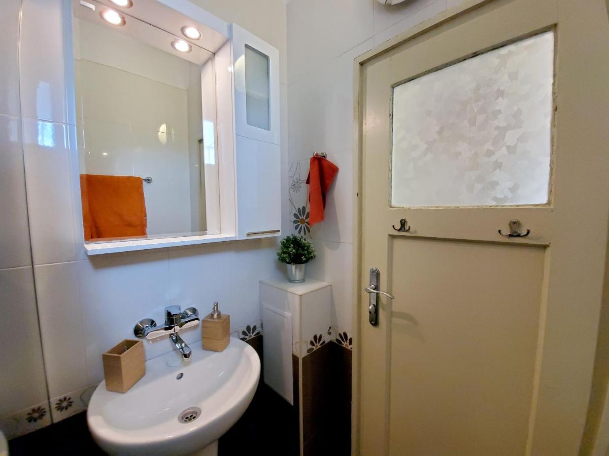 Sunny Central Apartment София Екстериор снимка